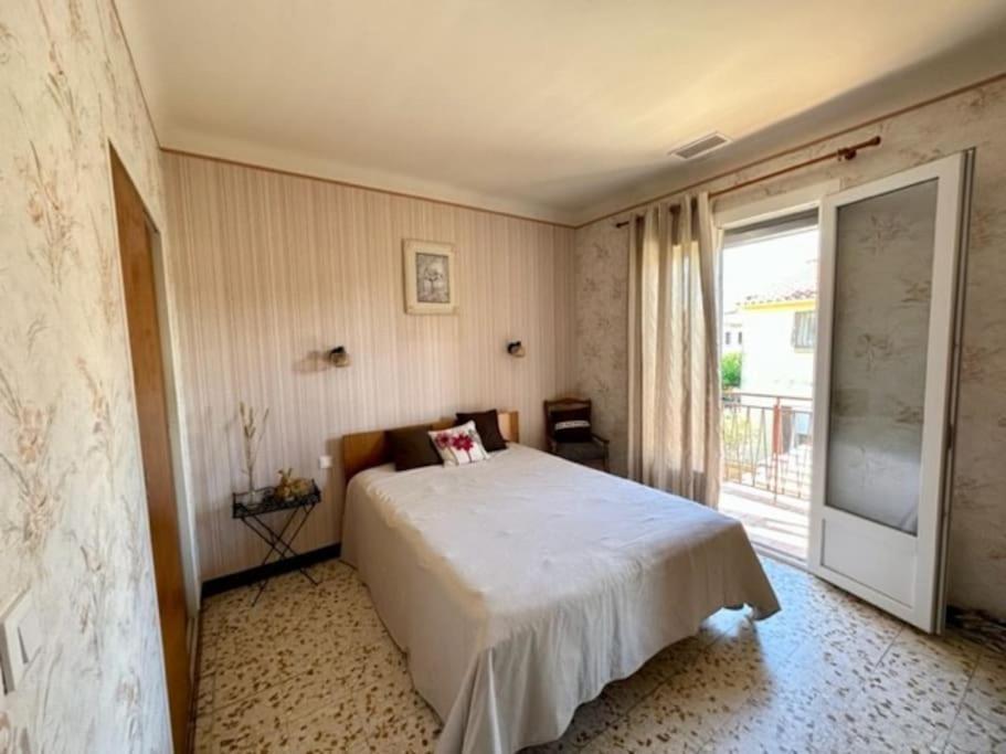Appartement St Laurent サン・ローラン・ド・ラ・サランク エクステリア 写真