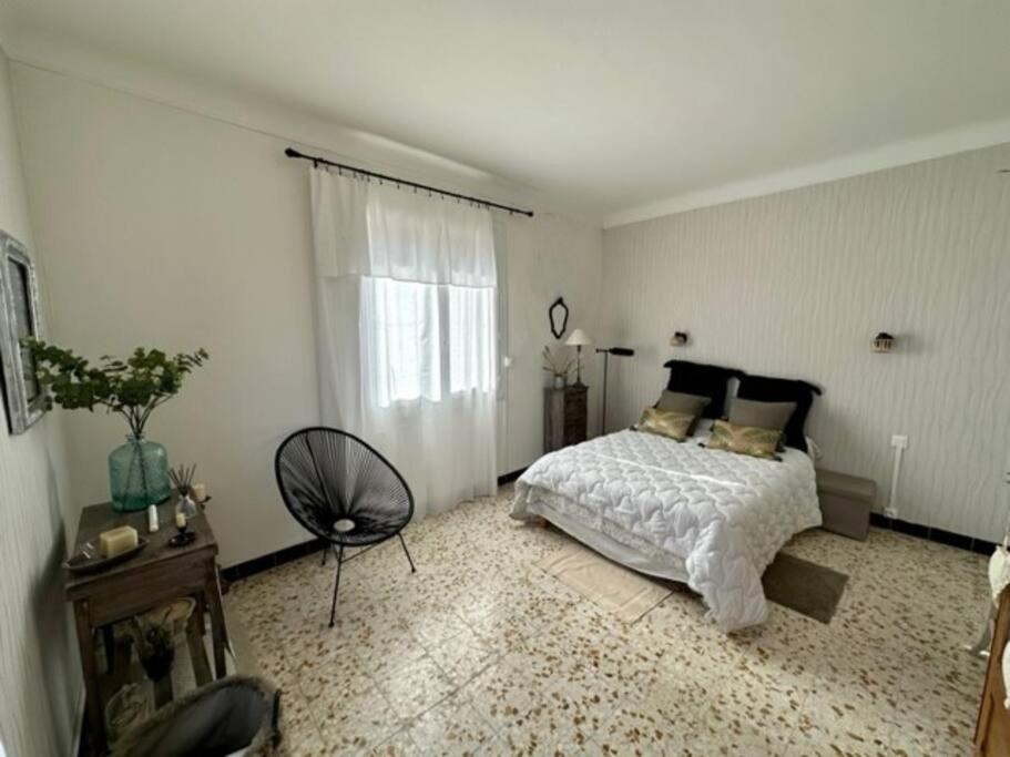 Appartement St Laurent サン・ローラン・ド・ラ・サランク エクステリア 写真