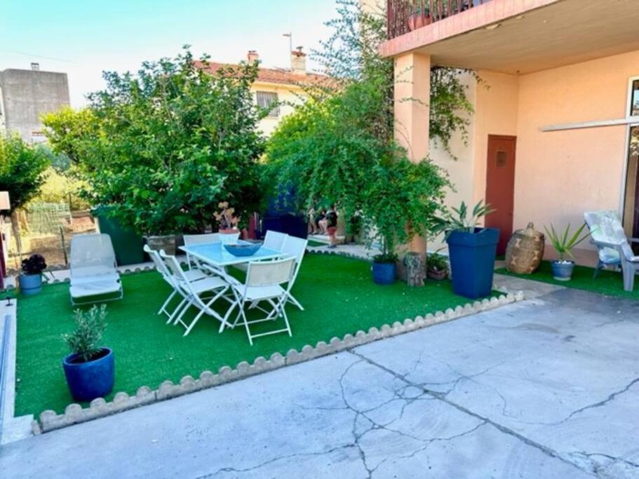 Appartement St Laurent サン・ローラン・ド・ラ・サランク エクステリア 写真